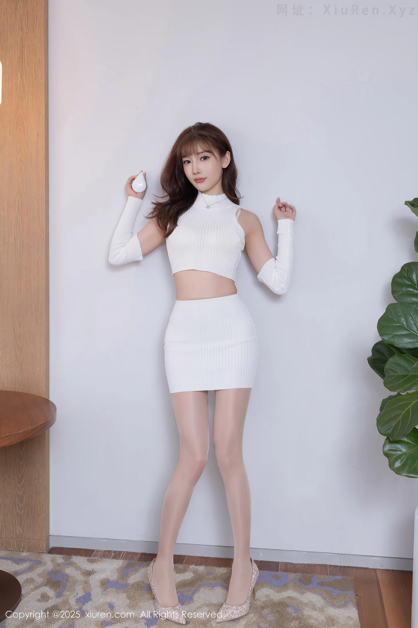 图片[3]-[XiuRen秀人网]VOL.10608 模特陆萱萱性感白色短裙套装配超薄肉丝秀柔美身姿诱惑写真80P-秀人网官方网站